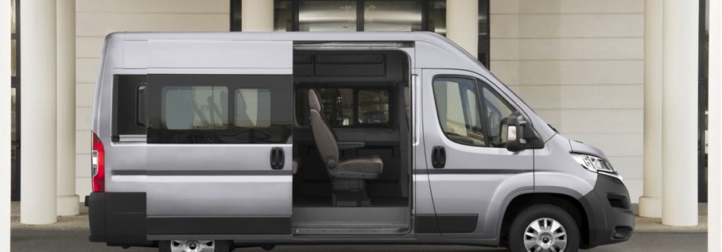 le chargement et le volume dun vehicule utilitaire en ardeche