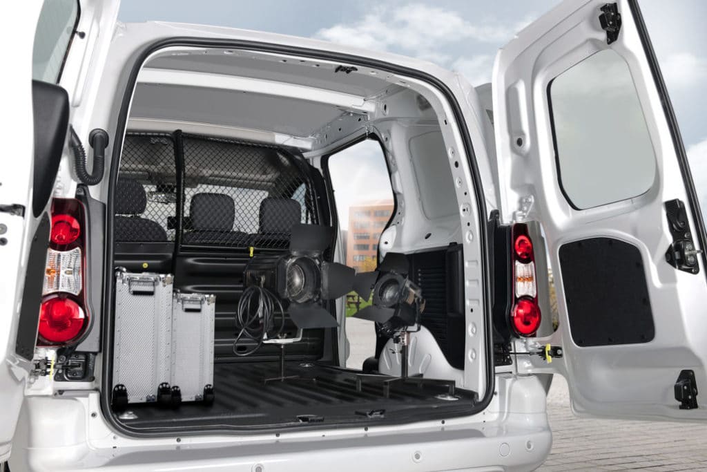 un utilitaire electrique adpate et equipe dans le vaucluse